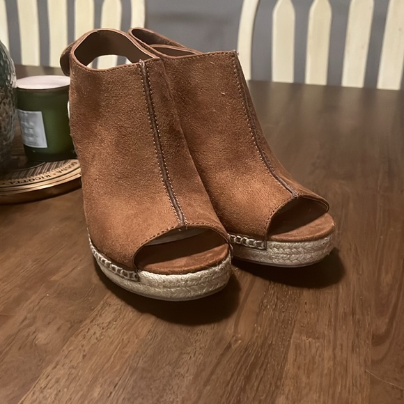 Suede wedges - Picture 2 of 4